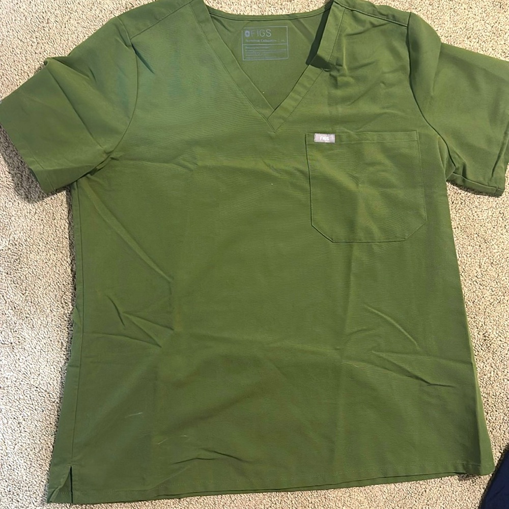 FIGS Dark Olive Catarina - One-Pocket Scrub Top - XL